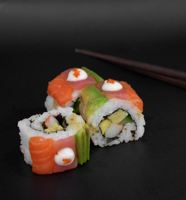 Suasana pelanggan Street Sushi